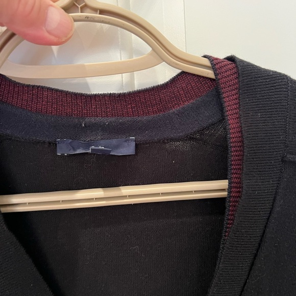 Black Gap cardigan with burgundy accent inlay - Picture 2 of 5